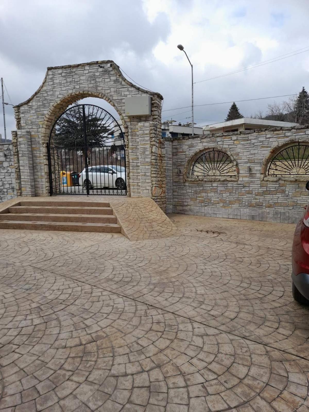 Queen'S Garden Balchik Apartment Bagian luar foto