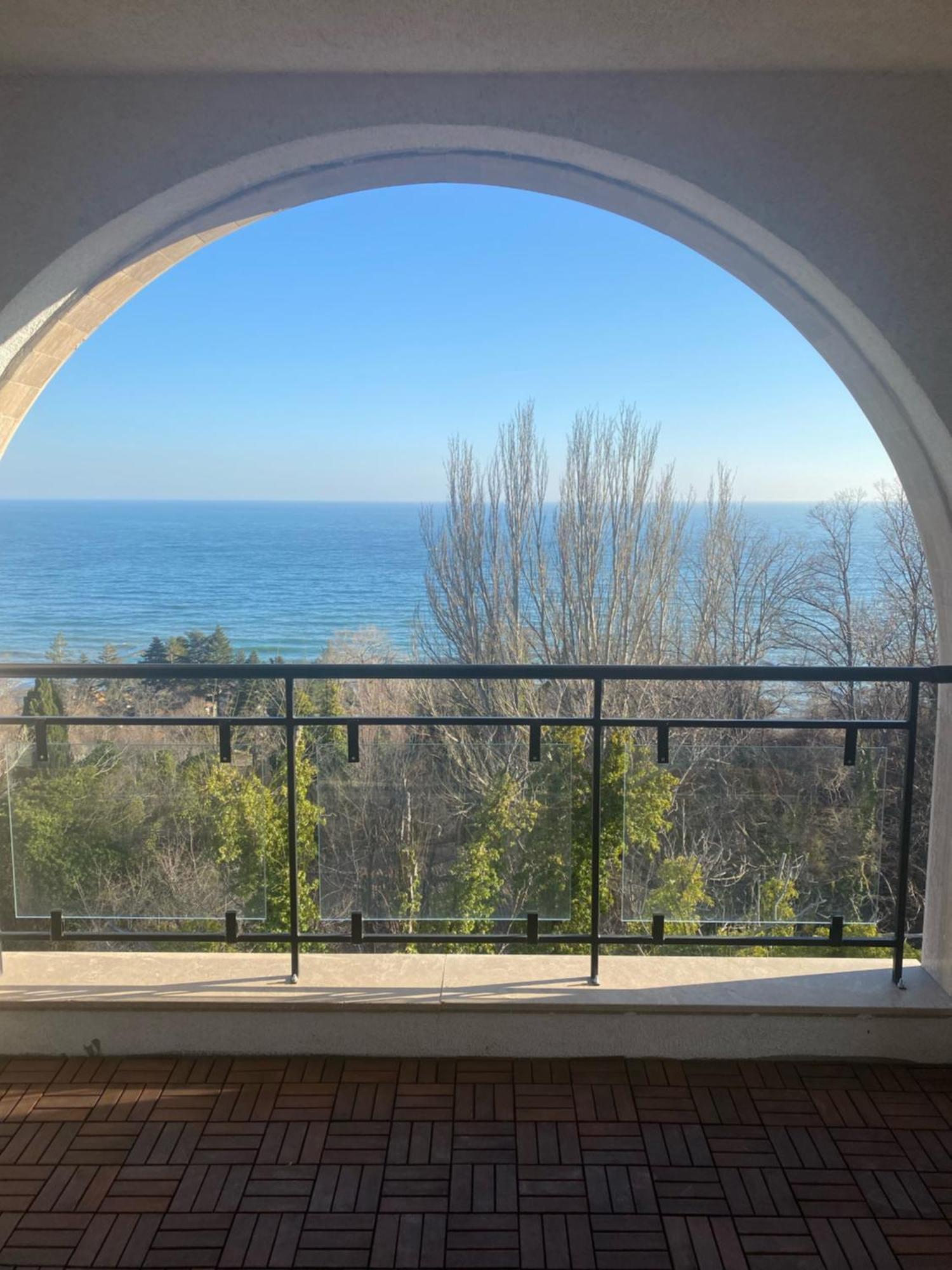 Queen'S Garden Balchik Apartment Bagian luar foto
