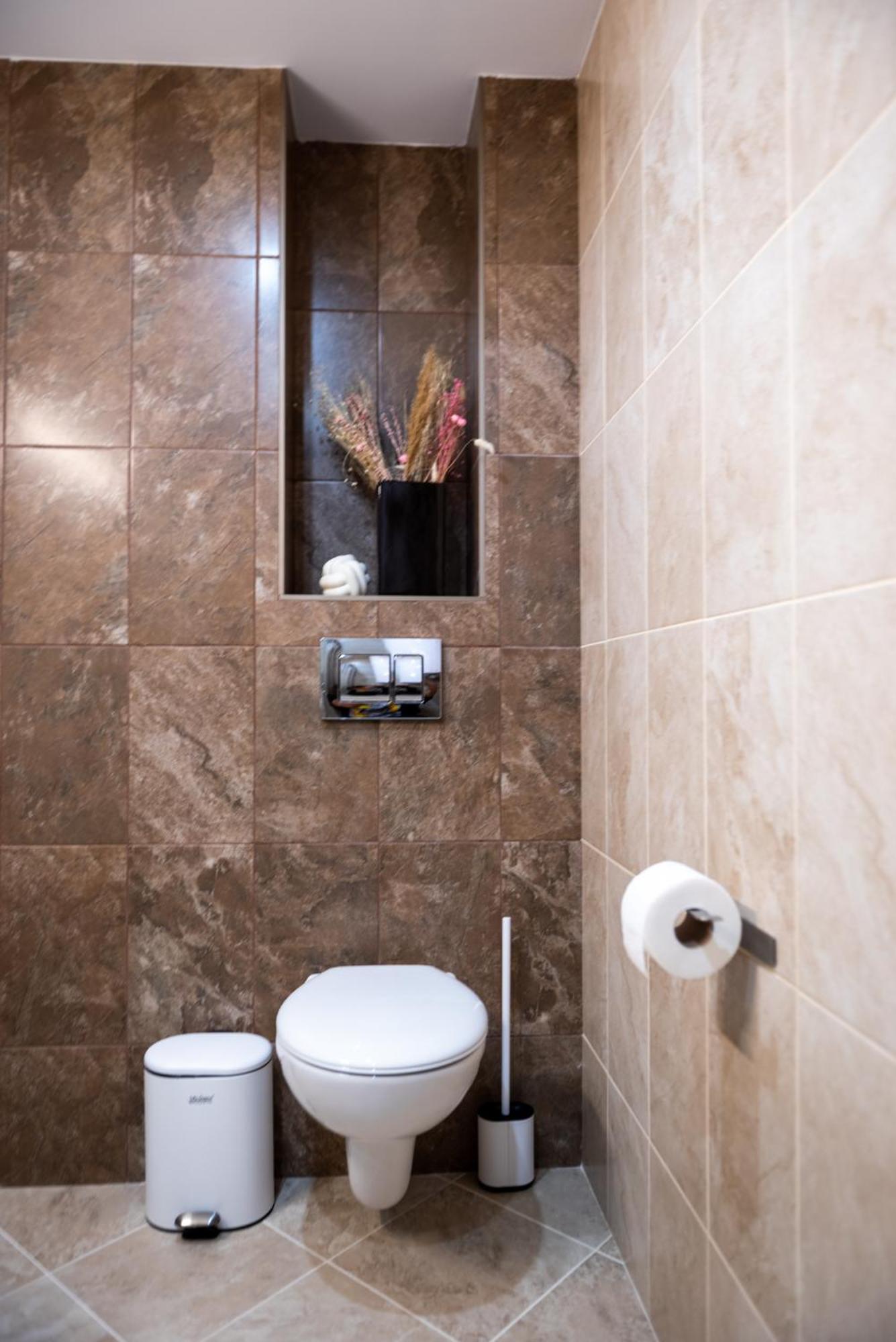 Queen'S Garden Balchik Apartment Bagian luar foto
