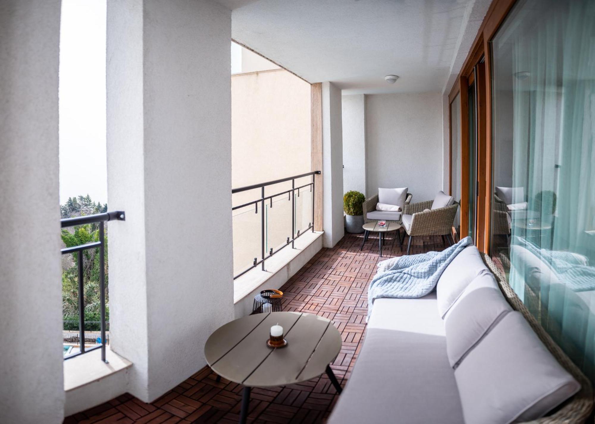 Queen'S Garden Balchik Apartment Bagian luar foto