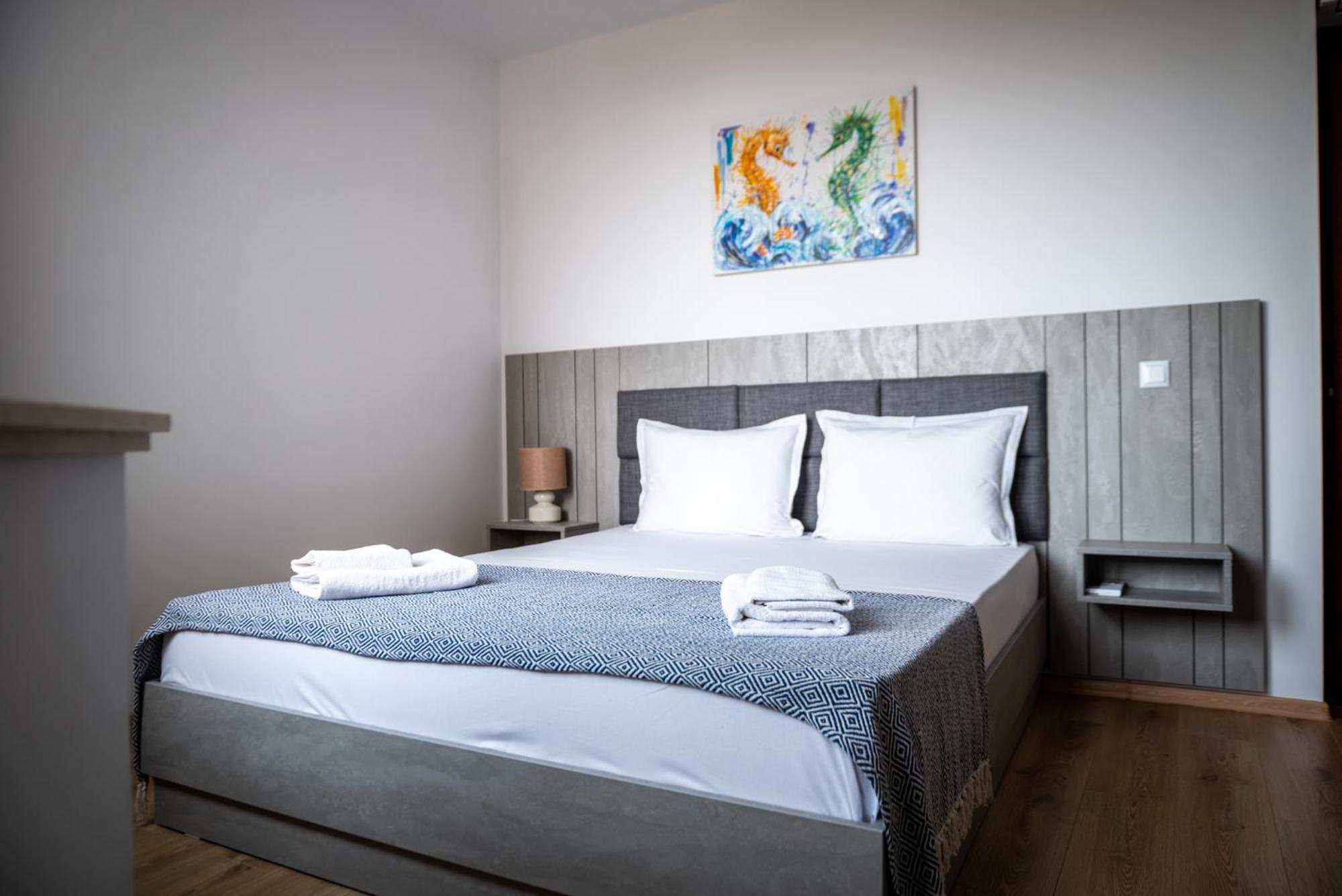 Queen'S Garden Balchik Apartment Bagian luar foto