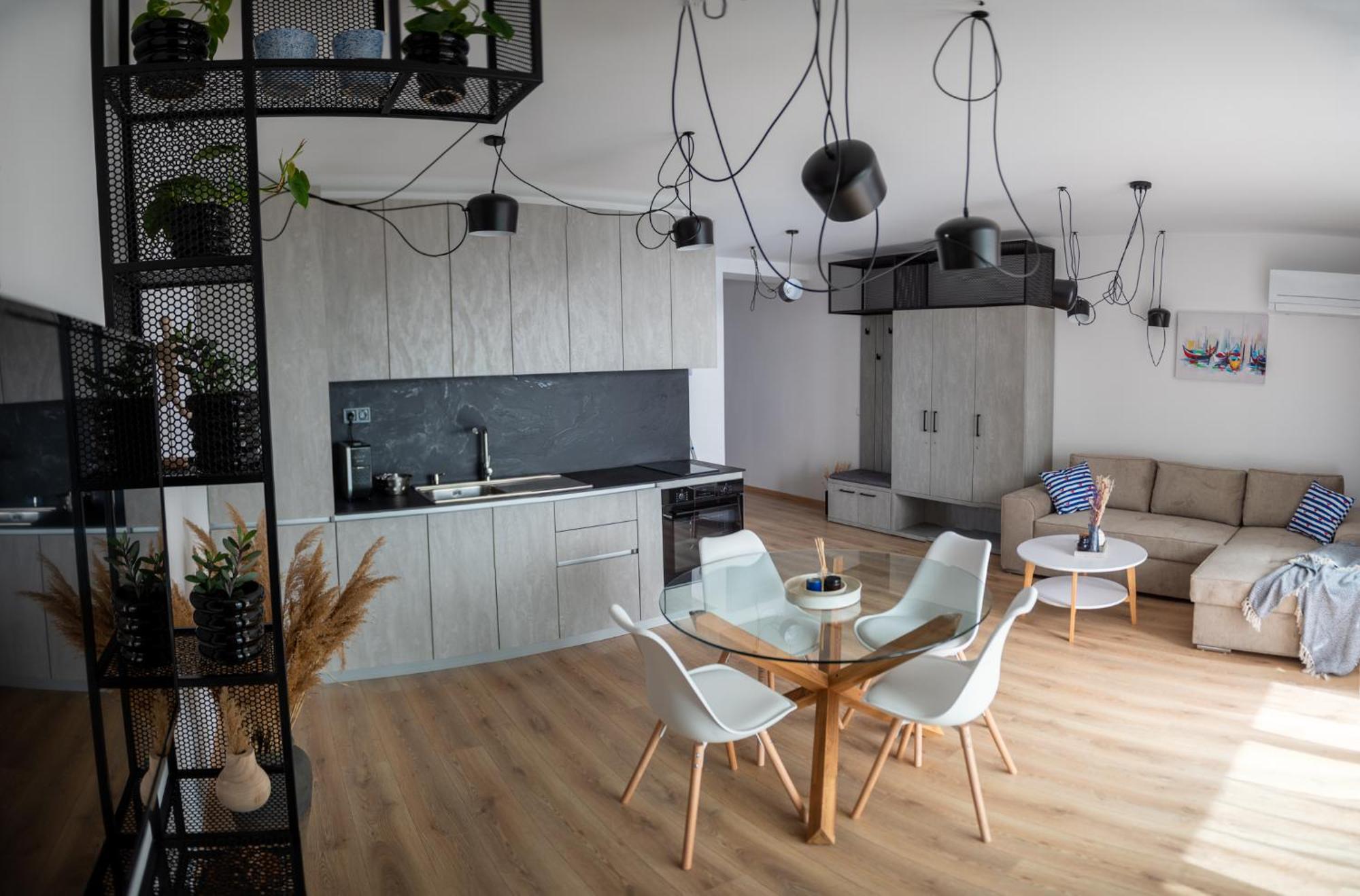 Queen'S Garden Balchik Apartment Bagian luar foto