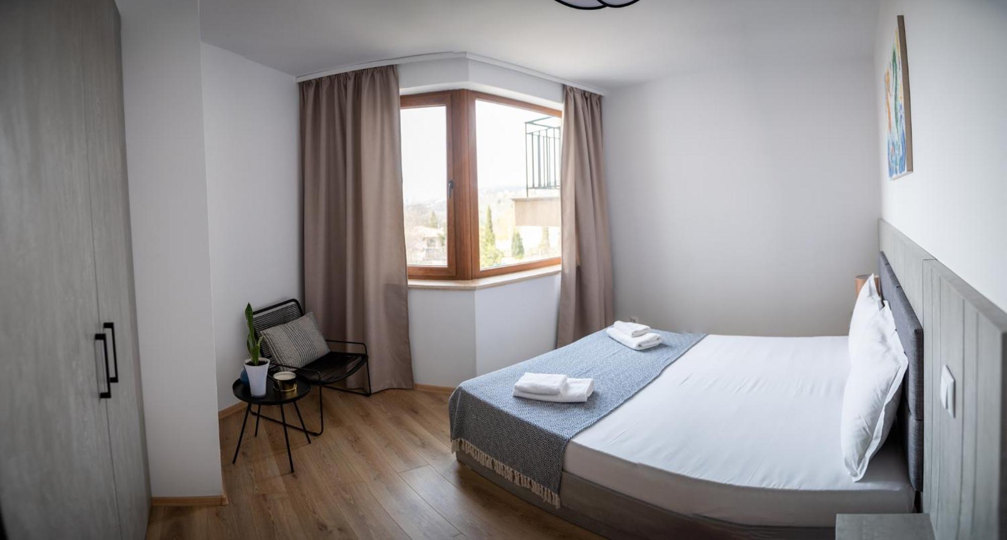 Queen'S Garden Balchik Apartment Bagian luar foto