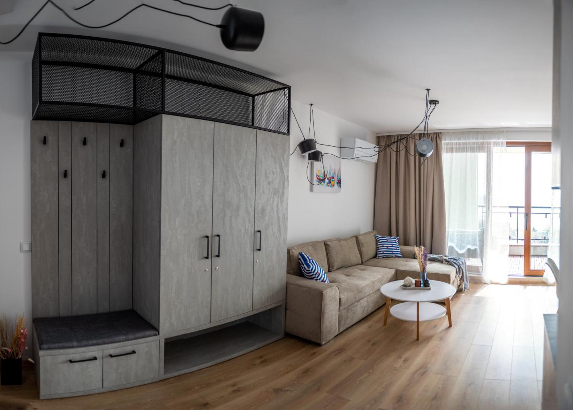 Queen'S Garden Balchik Apartment Bagian luar foto