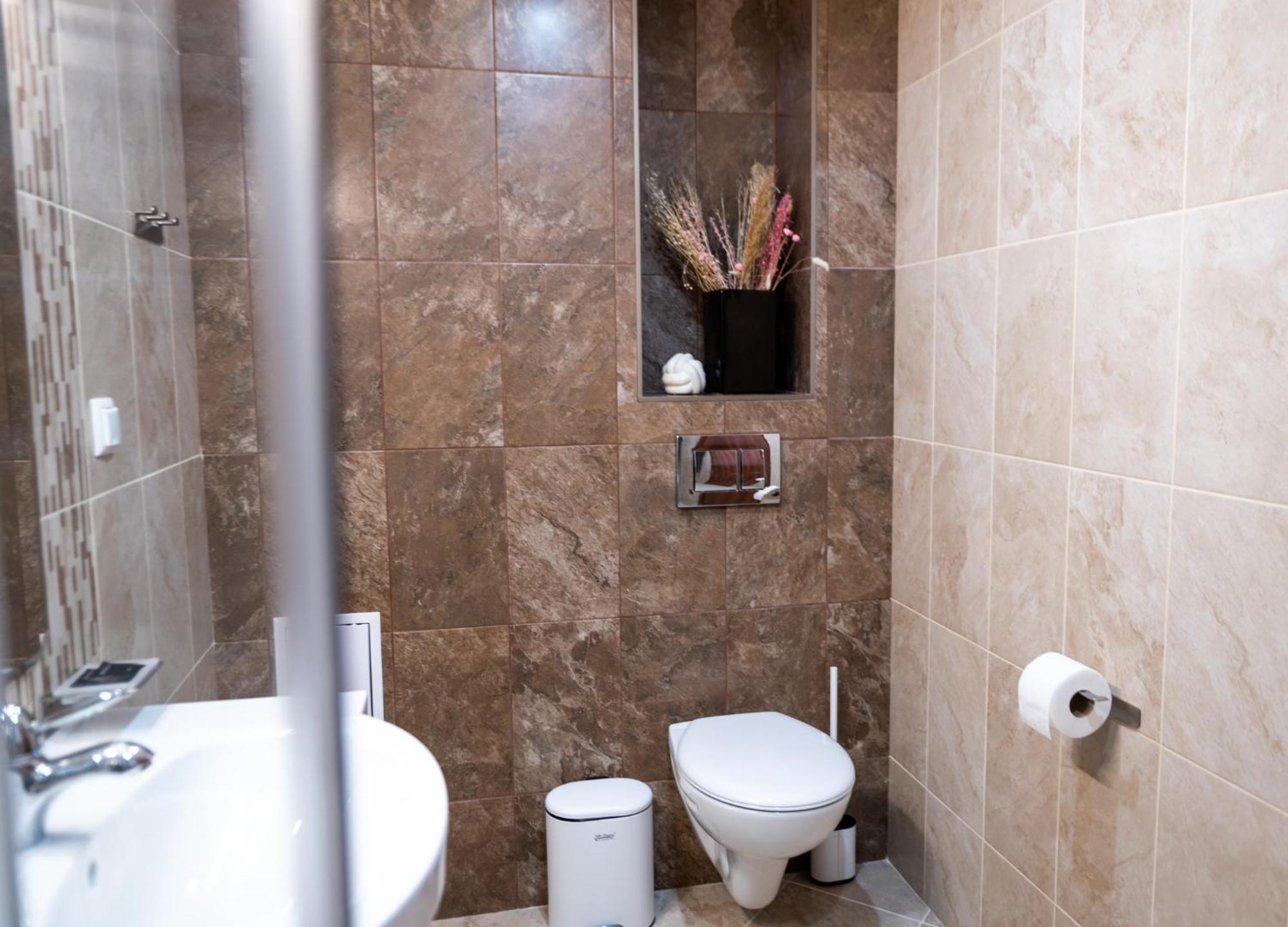Queen'S Garden Balchik Apartment Bagian luar foto