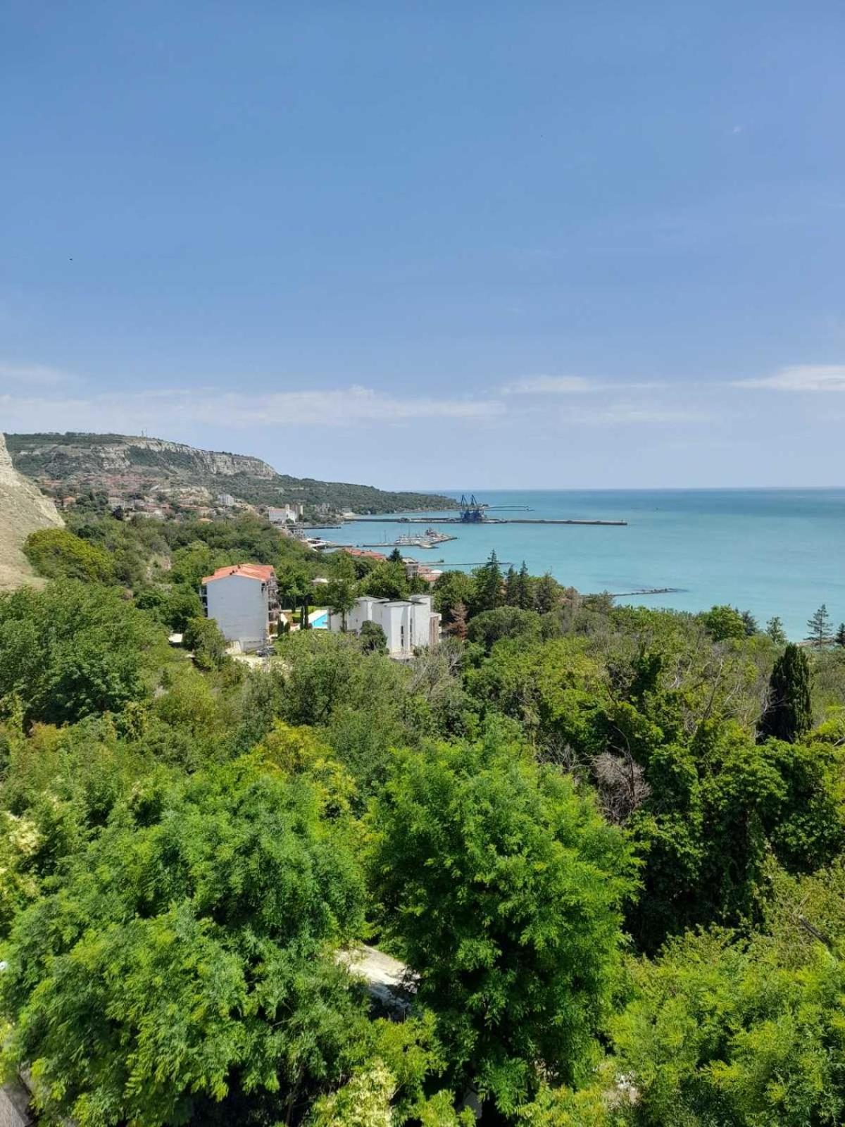 Queen'S Garden Balchik Apartment Bagian luar foto